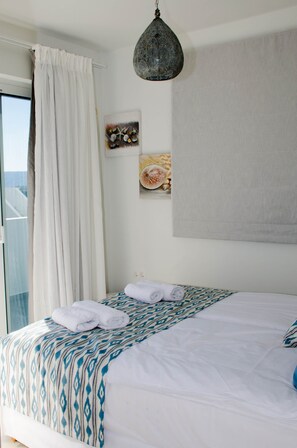 3 bedrooms, iron/ironing board, travel cot, WiFi