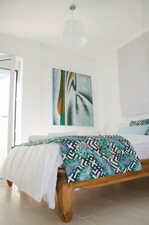 3 dormitorios, tabla de planchar con plancha, cuna de viaje y wifi