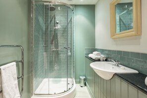 Hair dryer, towels - The Florentine (Sheffield)