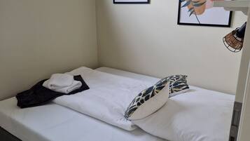 2 bedrooms, travel crib, free WiFi, bed sheets