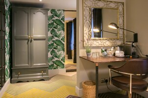 开间套房 | 办公桌、免费 WiFi、床单