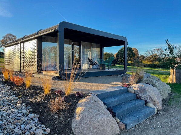 Exterior - Nordic Loki on Lake Belau (Belau)