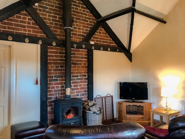 Bungalow, 1 Bedroom | Living area | 32-inch flat-screen TV with digital channels, TV, DVD player - Our Snug (York)