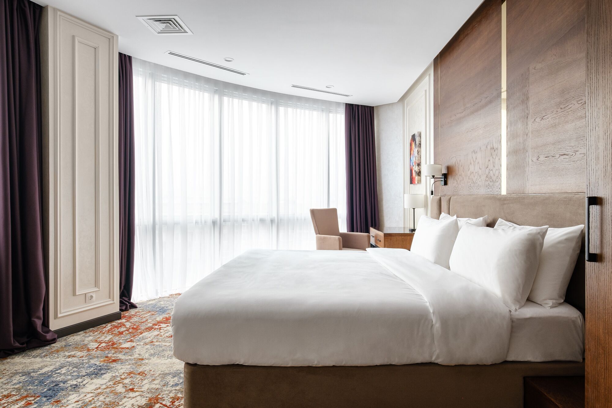 Premium bedding, minibar, in-room safe, desk