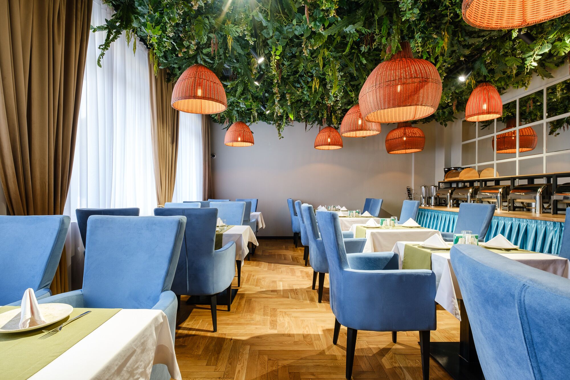 Café da manhã com buffet todos os dias mediante uma taxa