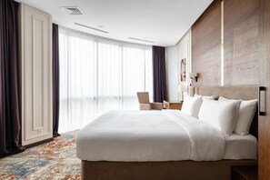 Deluxe Double or Twin Room | 1 bedroom, premium bedding, minibar, in-room safe