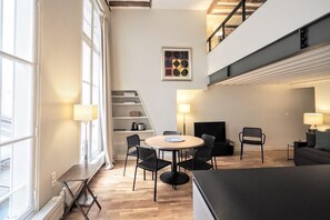 Interior - Molière ChicSuites (Paris)