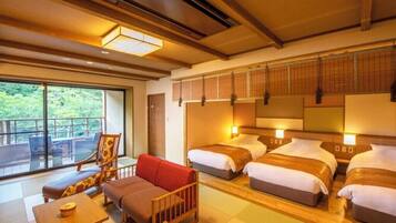 Triple Room with Onsen (Check in14:00/out 10:00) - Dinner Time 17:30, Non Smoking | Minibar, in-room safe, free WiFi, bed sheets