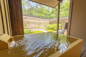 (Suite)Maisonette Room with Open-air Bath(Check in15:00/out11:00)-Dinner 17:30 or 20:00,Non Smoking | Bathroom | Bathtub, hair dryer, bidet, towels