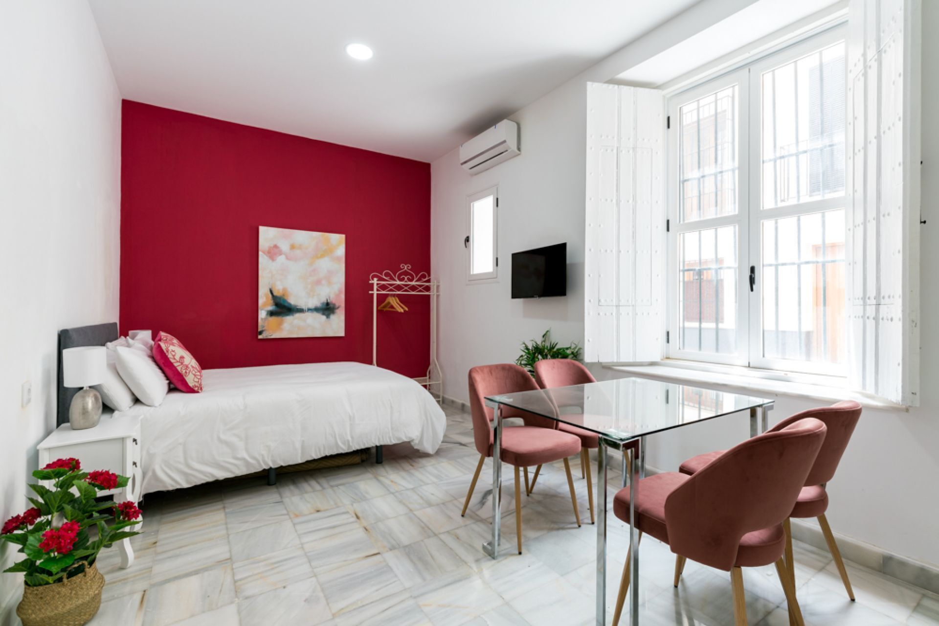 2 Schlafzimmer, Bügeleisen/Bügelbrett, Bettwäsche