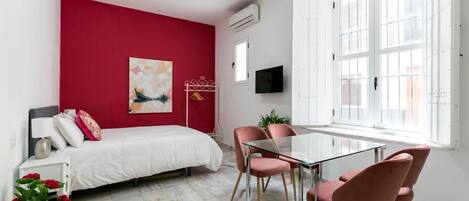 2 Schlafzimmer, Bügeleisen/Bügelbrett, Bettwäsche