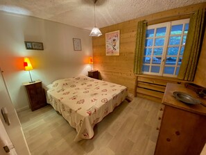 4 bedrooms, free WiFi