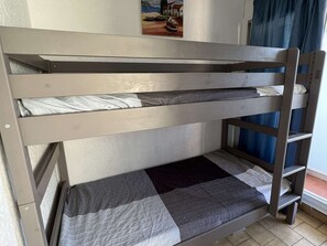 Room - Studio cabin with parking, washing machine, dishwasher, near beach and shops (Cap d'Agde)