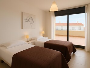 5 bedrooms, free WiFi, bed sheets