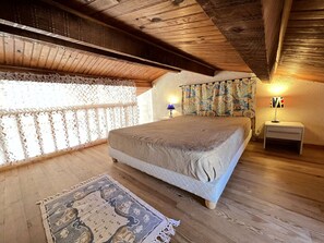 1 bedroom - Beachside 2-Room Cabin, Parking, Washer, Terrace, Pets Allowed (Cap d'Agde)