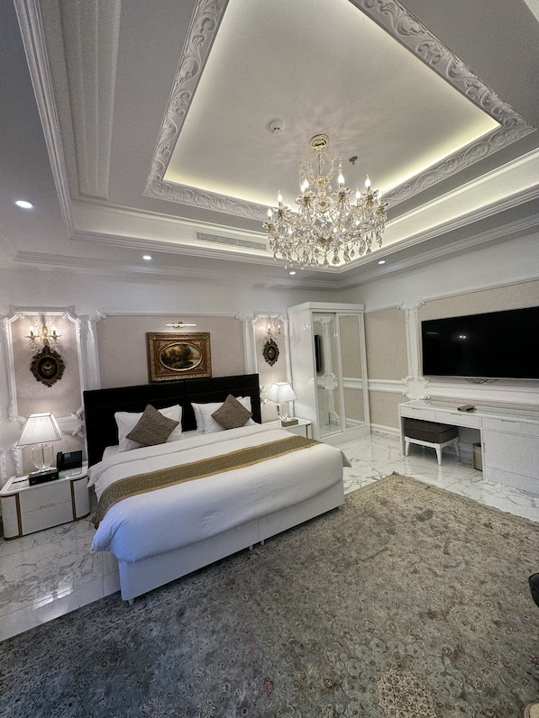 1 bedroom, Egyptian cotton sheets, premium bedding, pillow-top beds