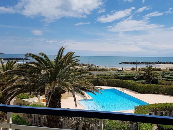 Pool - 4-room apartment with pool, parking and near the beach in Cap d'Agde (Cap d'Agde)