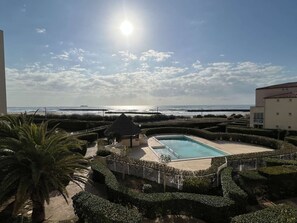 Pool - 4-room apartment with pool, parking and near the beach in Cap d'Agde (Cap d'Agde)