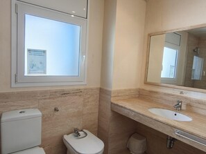 Bathroom - Apartment 50m from the Beach - L'Ametlla de Mar (L'Ametlla de Mar)