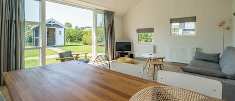 TV, DVD player, stereo