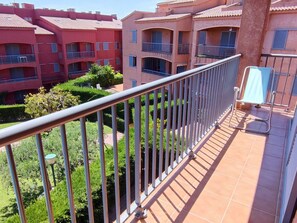 Interior - Spacious Duplex with Pool, 200m from the Sea in Costa Dorada, Ideal for Families (L'Ametlla de Mar)