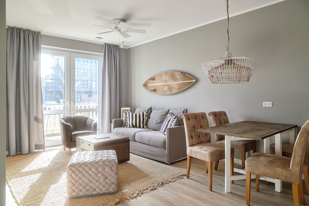 Condo Premium | Bộ đồ giường kháng dị ứng, két bảo mật tại phòng 
