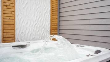 Bồn tắm spa ngoài trời