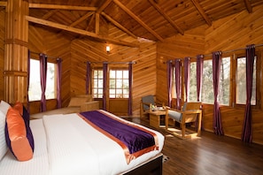 Egyptian cotton sheets, premium bedding, down duvets - The Nature's Green Resort -Bhimtal (Nainital)