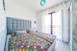 4 bedrooms, in-room safe, desk, iron/ironing board - House KATAMARAN 4 Bedrooms Baltic Sea Sea view Garden Barbecue W-Lan Playground Fishing (Zastań)