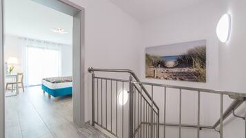 5 bedrooms, desk, iron/ironing board, travel cot