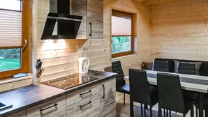 Coffee/tea maker, fridge, microwave, stovetop - Pet friendly home in Postomino with sauna (Postomino)