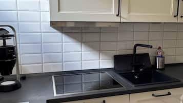 Kühlschrank, Ofen, Herdplatte, Geschirrspüler