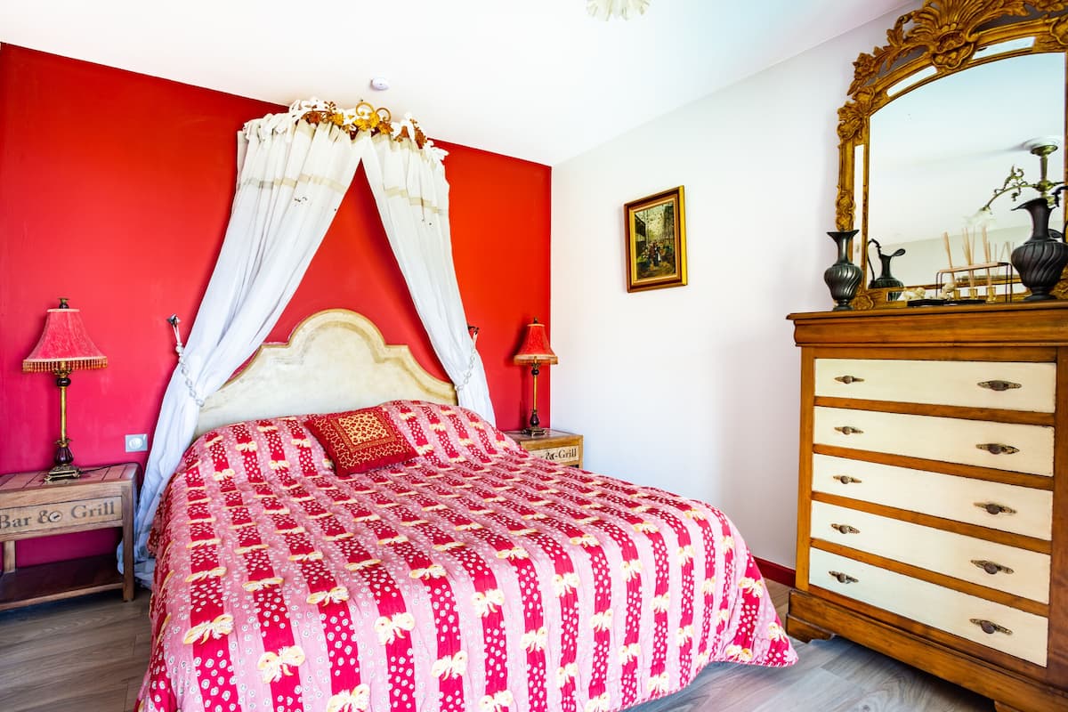 1 habitación, sábanas de algodón egipcio y ropa de cama de alta calidad