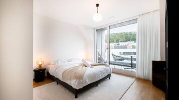 Apartment | 2 bedrooms, individually decorated, individually furnished, desk