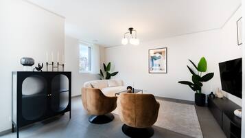 Apartment | Living area | TV