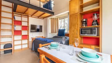 Loft tradicional | 1 habitación, tabla de planchar con plancha, wifi gratis y ropa de cama