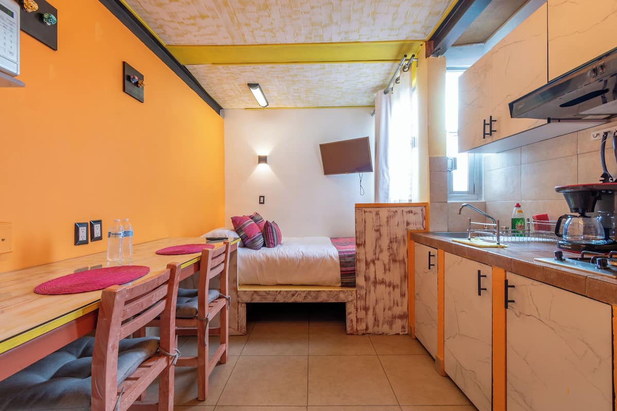 Standaard loft | 1 slaapkamer, een strijkplank/strijkijzer, gratis wifi, beddengoed