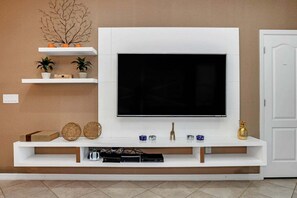 Interior - Modern Home, Private Pool. Sleeps 15 | WW102 (Kissimmee)