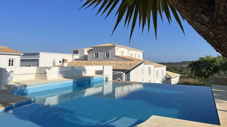 SOLAR ALVURA HEALTH HOTEL