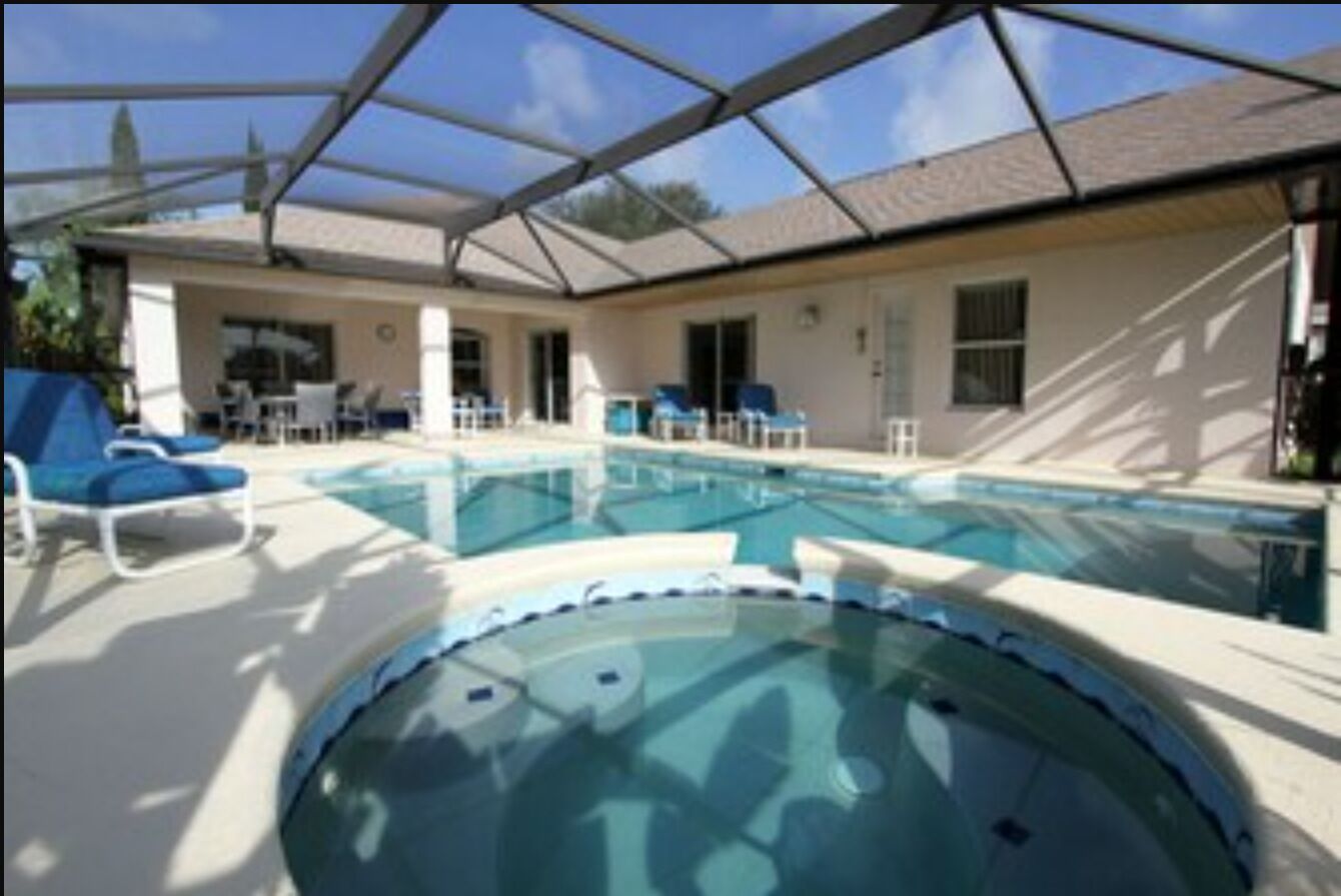 20 mins Disney, Secluded Pool & Spa, Games Room, WiFi, Spacious, Good for Groups