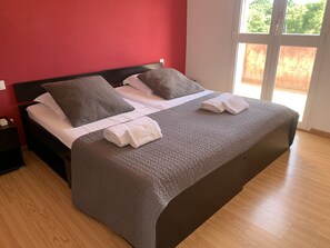 5 bedrooms, iron/ironing board, travel cot, free WiFi