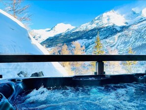 Tina de hidromasaje al aire libre