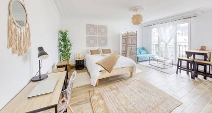 đAU BORD DU PORTđ, studio reposant vue sur lâeau