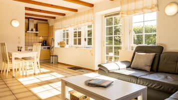 Televisio, DVD-soitin, musiikkikirjasto