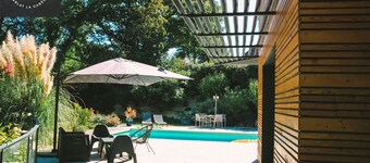 2 Villas - heated pools - 17/20 pers. - 500m from town center