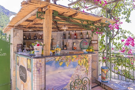 Bar (en la propiedad)