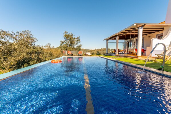 Alberca al aire libre