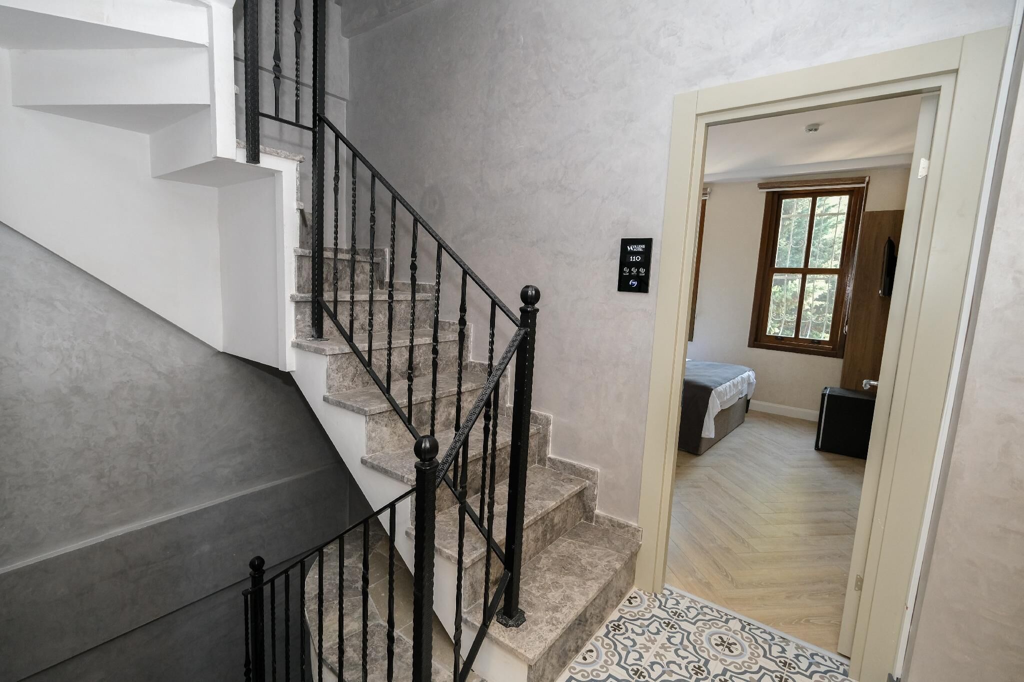 Handrails in stairways