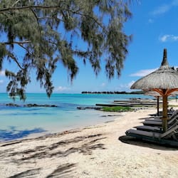 Sulla spiaggia, sabbia bianca