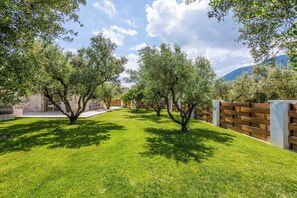 Villa (2 Bedrooms) | Exterior
